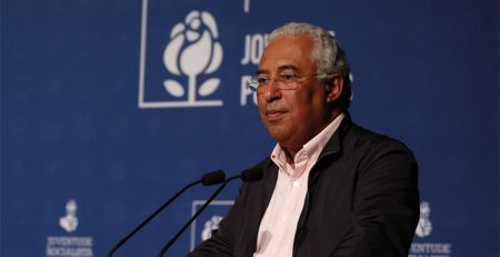Aumento de alunos no ensino superior é derrota para o modelo da direita