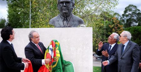 António Costa homenageia António Arnaut