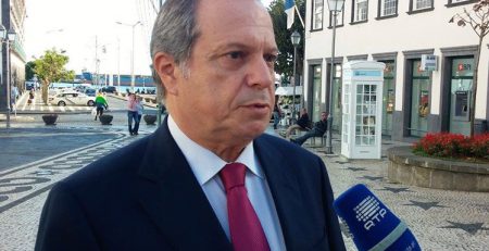 Carlos César congratula-se com avanço do projeto de ampliação do aeroporto da Horta