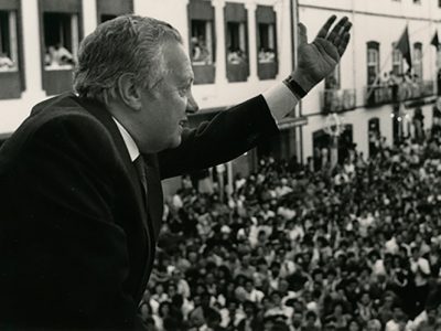 Dívidas a Soares