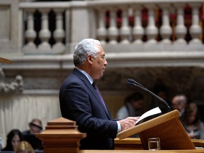 Dois vírgula três por cento