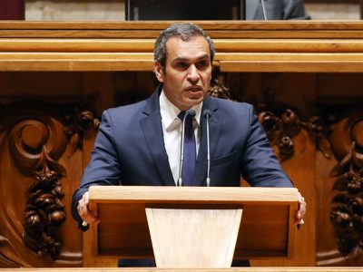 Governo do PS “levantou do chão a condução dos destinos turísticos”