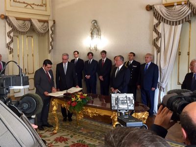 Governo reforça equipa das Finanças