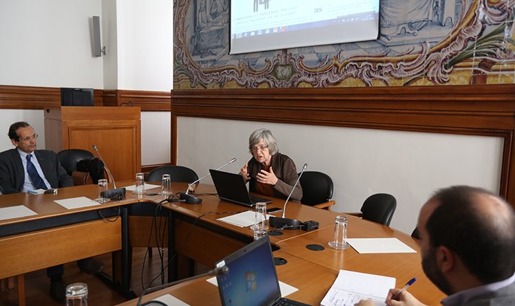 Helena Roseta promove participação dos cidadãos na elaboração das leis