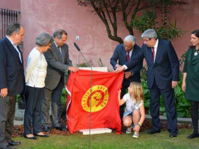 Mário Soares dá nome ao jardim do Largo do Rato