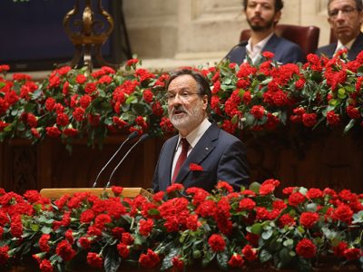 “Em Abril mora a esperança e o sonho do tudo ser possível”