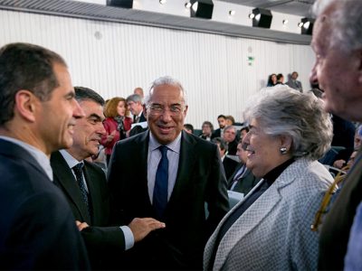 Governo quer contratar 5 mil doutorados