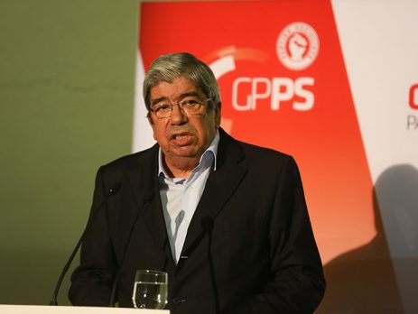 Coesão e coerência dos socialistas portugueses foge à regra dos congéneres europeus