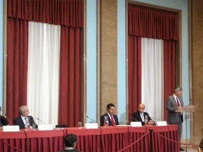 Crescimento em alta e redução do défice confirmam credibilidade da estratégia do Governo