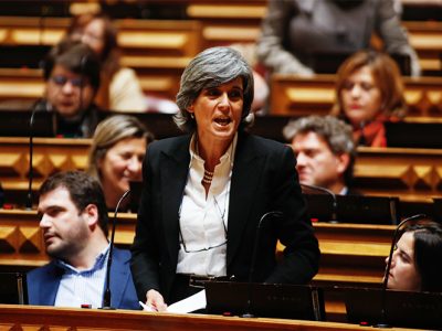 PS assinala redução da pobreza “de que a direita não quer falar”
