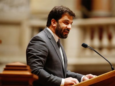 Educação está “bem melhor” que em 2015