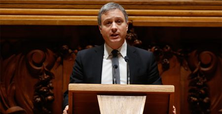PS congratula-se com “gigantesco processo de recuperação”