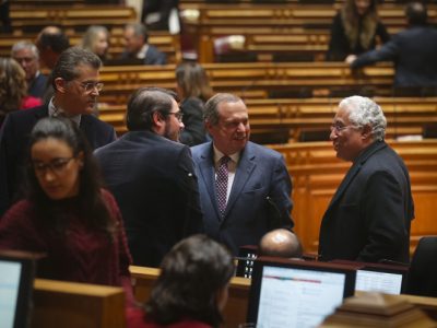 Governo honra compromissos na progressão de carreiras e regularização de precários