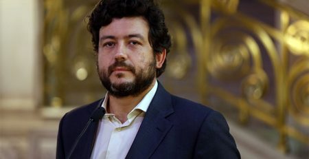 PS garante que é prematuro antecipar resultado dos diplomas sobre eutanásia
