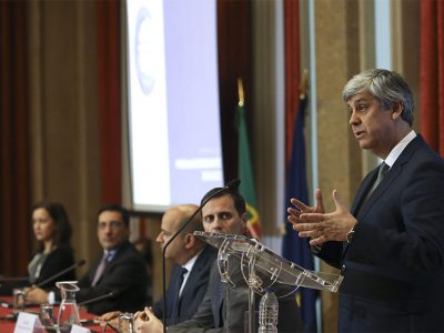 Crescimento, coesão e sustentabilidade orçamental
