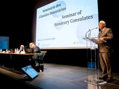 Governo quer amplo consenso em matérias centrais para o país