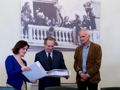 Moção de estratégia de António Costa foi ontem oficialmente entregue