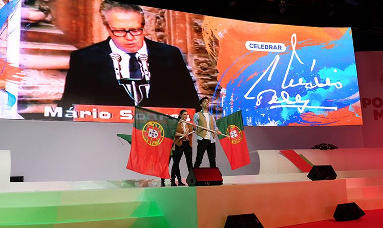 Socialistas rendem homenagem a Mário Soares no XXII Congresso Nacional