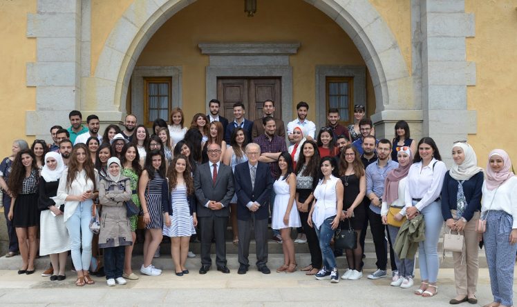 Defesa Nacional recebe estudantes sírios