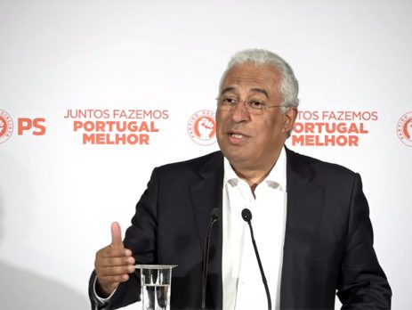 Líder socialista avisa que portugueses não compreenderiam se a maioria de esquerda entrasse em rutura