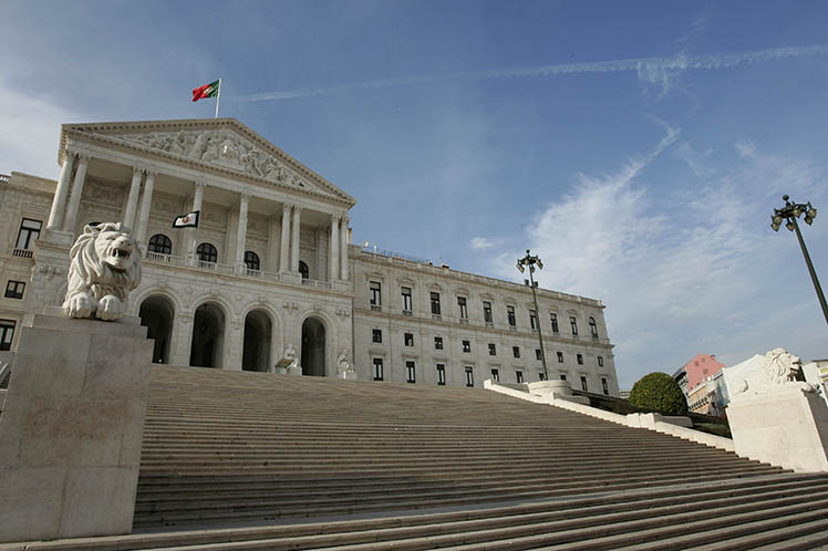 Participação de cidadãos no Parlamento triplica