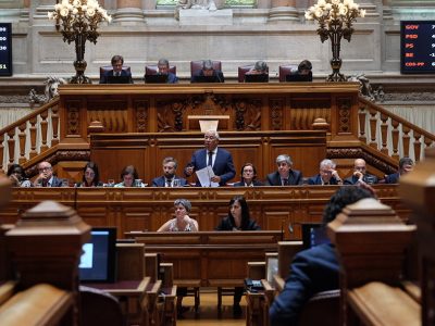Governo congratula-se com libertação dos portugueses mas mantém preocupação