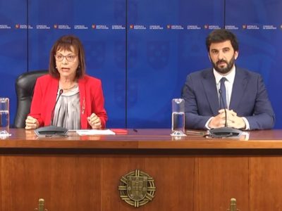 Docentes recuperam quase três anos de serviço