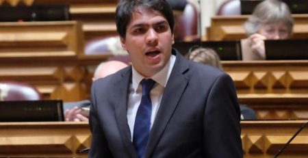 PS congratula-se com faturas detalhadas na energia