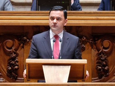 Reforço do investimento público estratégico