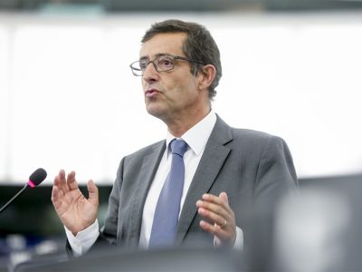 PS saúda “candidatura de consenso” de Frans Timmermans