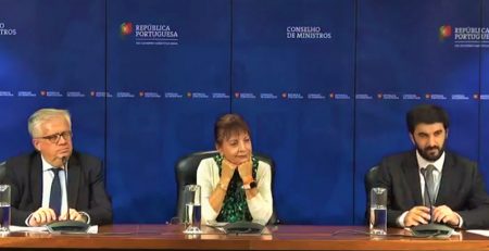 Governo aprova transferência de competências na educação e cultura