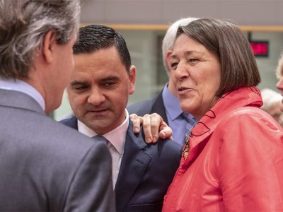 Novas regras europeias reforçam direitos e salvaguardam competitividade