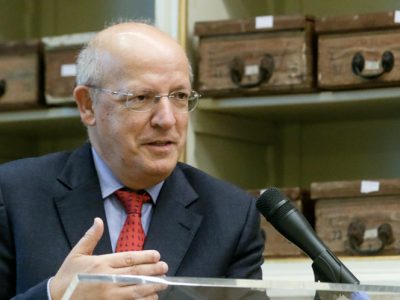 Governo pretende que 1,5 milhões de emigrantes votem nas Legislativas