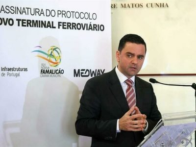 14 composições para o metro de Lisboa, 18 para o Porto, 22 para a CP e 10 navios para a Transtejo