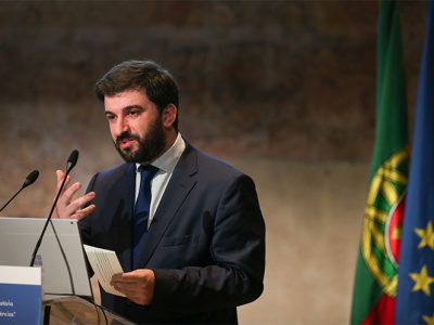 Abertura presencial das escolas é “imperativo social e pedagógico”