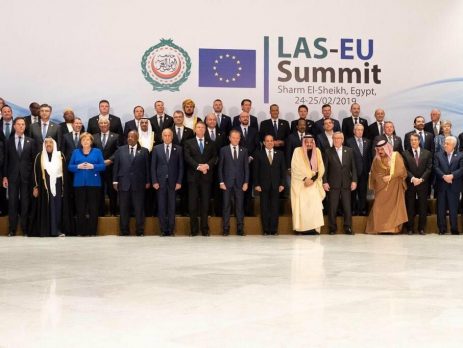 Foto de família dos Chefes de Estado ou de Governo na cimeira entre a União Europeia e a Liga árabe, Egito, 24 fevereiro 2019