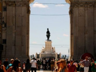 Eurobarómetro: Portugueses mais confiantes na economia e no emprego