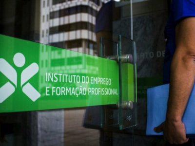 Desemprego terá descido em fevereiro para o valor mais baixo desde 2002