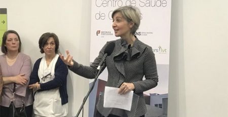 Ministra da Saúde garante para breve 100 novas USF