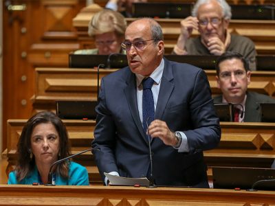 PS congratula-se com um Portugal “com uma economia a crescer e em convergência”