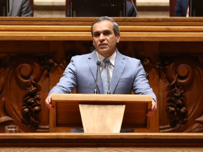 Diploma do PSD apenas serve para provocar o setor do táxi