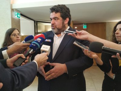 Fernando Rocha Andrade presta declarações a jornalistas