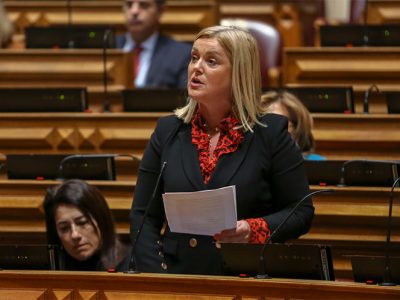 PS promete trabalhar em projeto sobre proibição de plásticos em pão e fruta