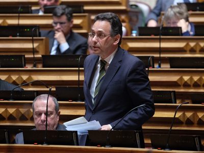 Proposta do PSD para contagem do tempo de serviço é um "faz de conta" que não serve o país