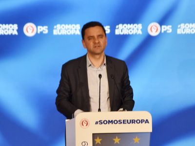 “Sobrevoar a dor das pessoas” é revelador do rumo “lamentável” que o PSD está a trazer à sua campanha