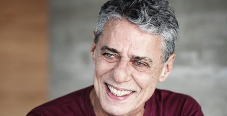 Prémio Camões entregue a Chico Buarque no dia 25 de Abril em Lisboa