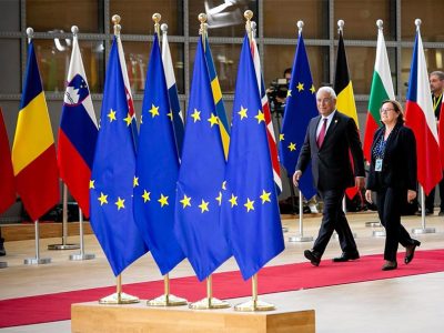 É altura de mudar e renovar a liderança da Comissão Europeia