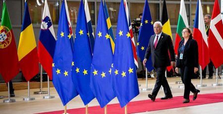 É altura de mudar e renovar a liderança da Comissão Europeia