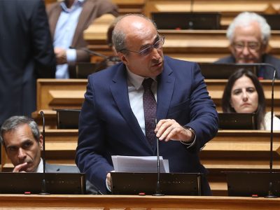 Aprovado Estatuto que põe fim a teto com 30 anos