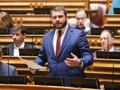 PS pede contributo dos partidos para a reforma da supervisão financeira
